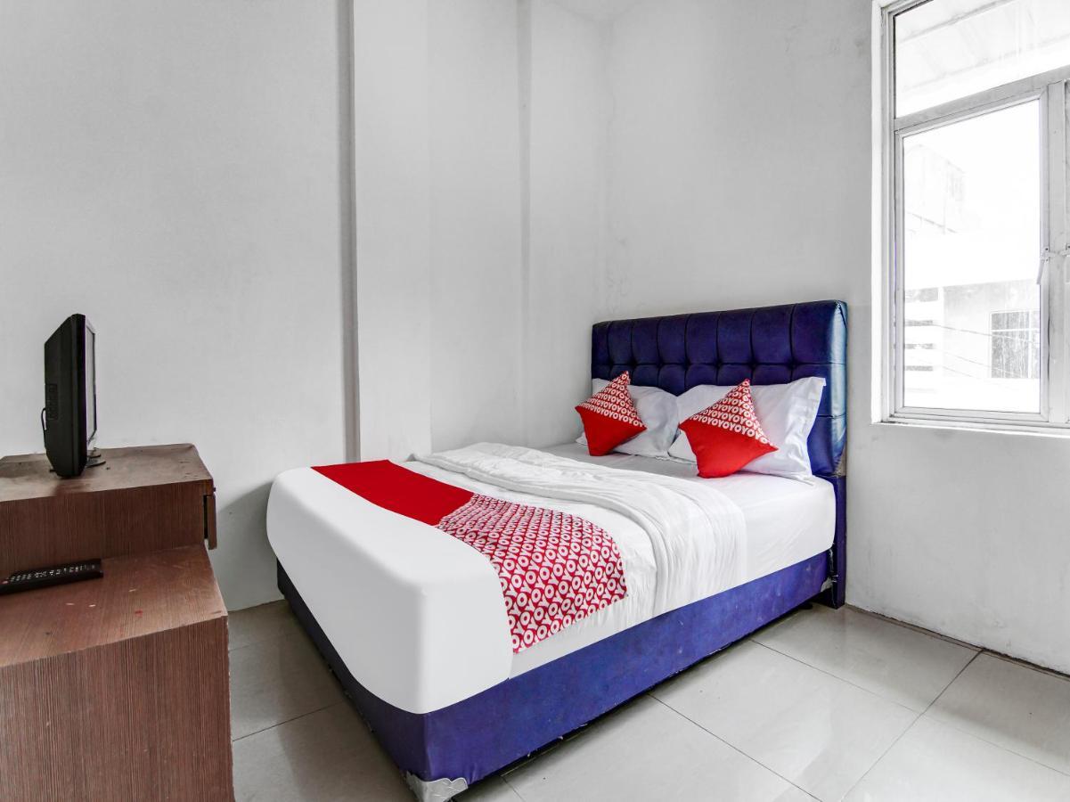 Oyo 90897 Hotel Sepupu Satria Pakanbaru Exteriör bild